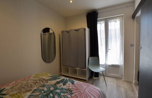 Rénovation T1 Aix-Les-Bains chambre après 2