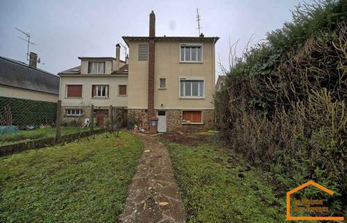 Jardin après retrait de l'arbre (Montgeron 91230)