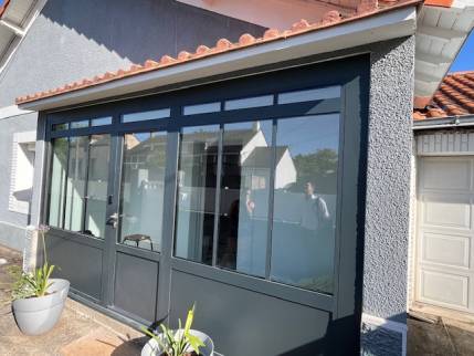 Aménagement d'un sas d'entrée fermé sur une maison en rénovation - Nantes 44