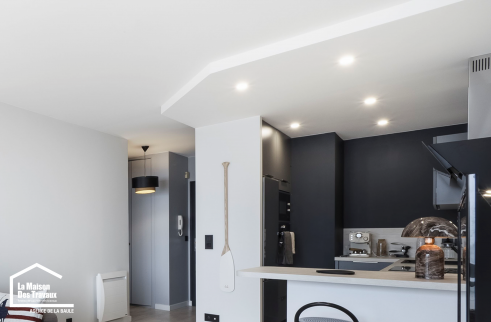 Faux plafond pour délimiter l'espace cuisine