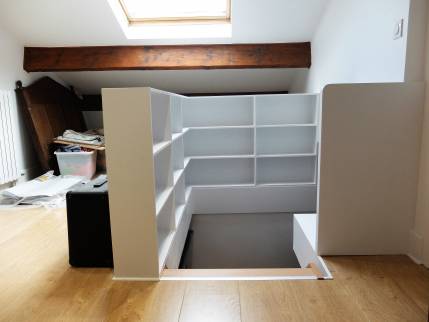 Champagne au Mont d'Or (69410) : rénovation des combles avec création d'une salle d'eau et remplacement de l'escalier