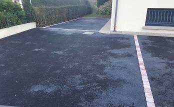 Enrobé pour stationnement dans une maison à Saint Malo