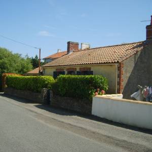 Surélévation d'une maison en pierre, Pornic (44) - Avant travaux côté rue