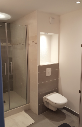 Niche décorative avec éclairage intégré