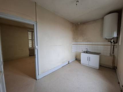 Cuisine avant travaux de rénovation d'appartement - Bettant 01500