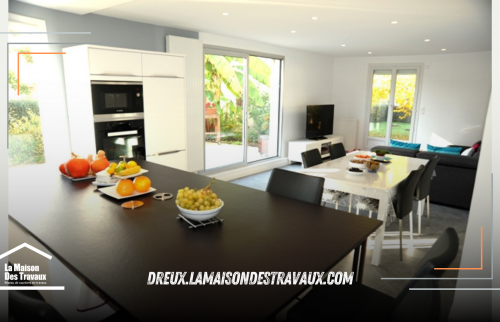 Cuisine Ouverte et Pratique Installée à Anet avec Style