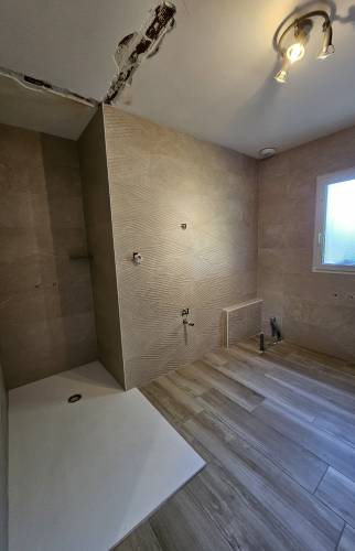 Vue d'ensemble de la SDB en travaux 