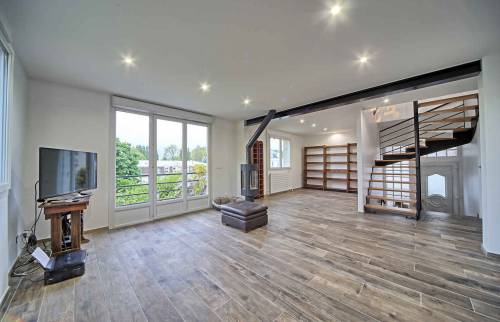 Rez de chaussée maison Yerres avec mur porteur et nouvel escalier vers nouvel étage