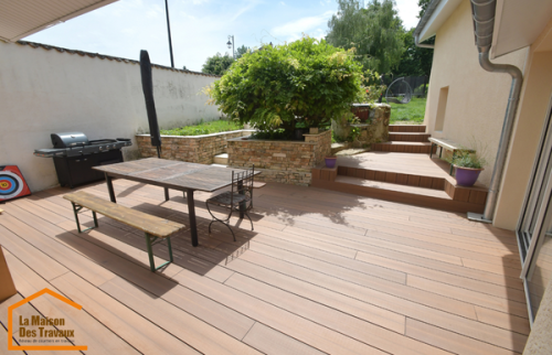 Création d'une terrasse bois moderne à Charavines