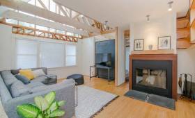 Installation d'une cheminée moderne