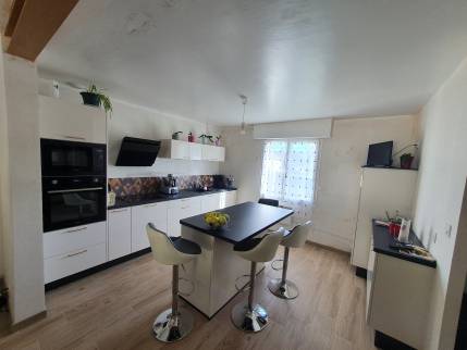 Rénovation de cuisine terminée à Guichen – Une pièce moderne et lumineuse