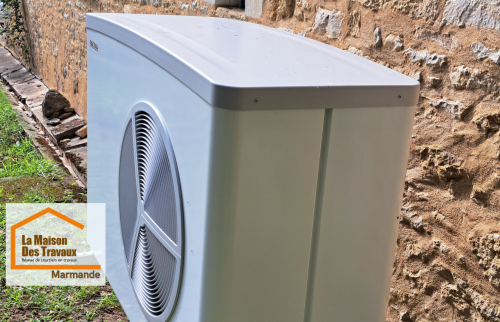 🌿 Zoom sur l’unité extérieure de la pompe à chaleur Stiebel Eltron : performance, silence et économies d’énergie au rendez-vous.