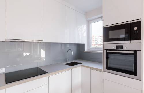 travaux de rénovation de cuisine finitions après pose équipements - Al Ciotat (13600)