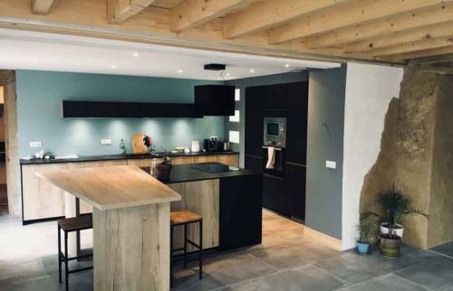 cuisine corps de ferme pisé