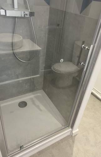 Salle de bain contemporaine La Maison des Travaux Rouen 4