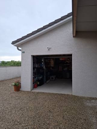 Garage avant transformation en espace habitable - Certines 01240
