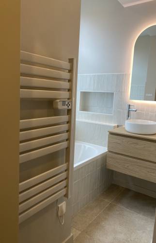 Rénovation complète de la salle de bain avec création de niches 