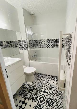 transformation d'une petite salle de bain