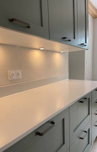 Plan de travail en quartz avec remontée