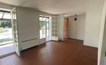 Rénovation salon séjour avec nouveau carrelage et peinture