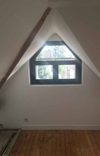 Nouvelle fenêtre mais les décors en fer sont conservés