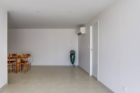 Rénovation complète d’une maison avec aménagement d’un garage transformé en séjour cuisine à Neuville sur Saône