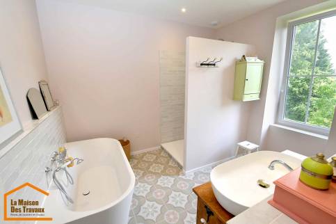 rénovation d'une salle de bains rétro