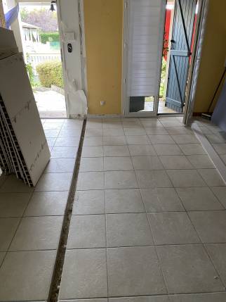  Ancien revêtement de sol en carrelage avec ouverture de cloison - Montauban 82000