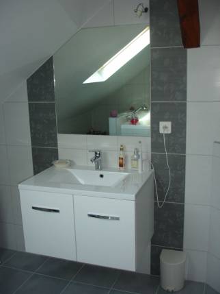 Aménagement d'une salle de bain dans les combles