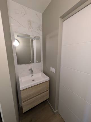 Salle d'eau dans une maison rénovée - Nantes 44