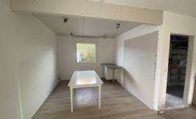 Décoration avec création d'un faux-plafond et spots encastrés
