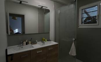 Salle de bain rénovée par La Maison Des Travaux Bruz à Chartres-de-Bretagne