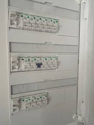 Rénovation d'appartement avec mise aux normes électriques - Nantes 44