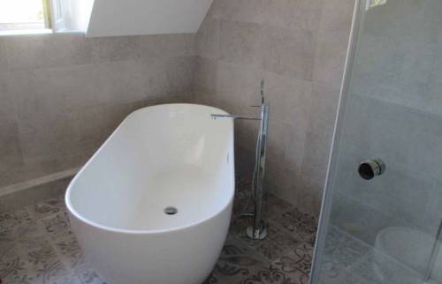 Baignoire sabot, carreau de ciment à Habsheim