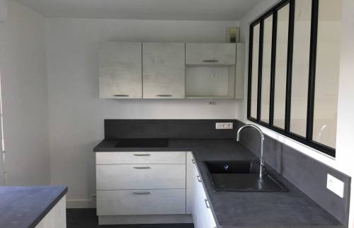 pose d'une verrière pour rénovation d'une cuisine