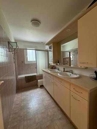 Ancienne salle de bain avant travaux de rénovation intérieure - Cholet 49300