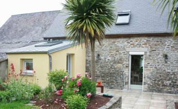 Extension d'une maison et aménagement d'une terrasse à Pontorson
