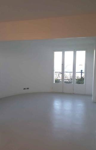 Rénovation appartement Saint-Lunaire (béton ciré salon)