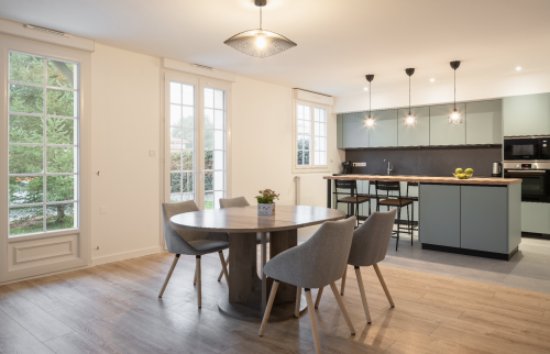 Rénovation d'une cuisine couleur sauge à Vertou