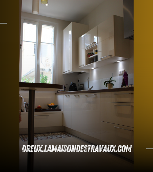 Optimisation d'espace cuisine à Chérisy grâce au courtier en travaux de Dreux