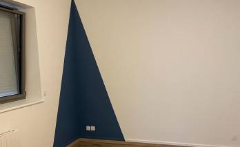 mur rénové et peint