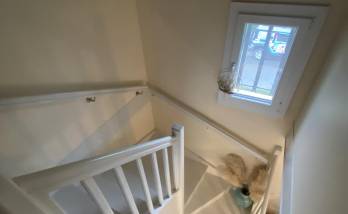 Cage d'escalier rénovée après les travaux de peinture à Craponne 69290