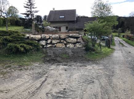 Enrochement en cours