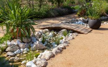 Pont dans son jardin 