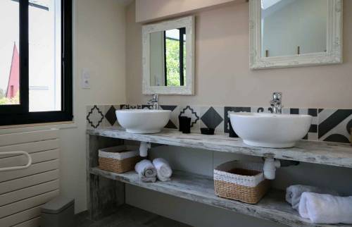 DECORATION DE SALLE DE BAIN - DAMGAN 56750