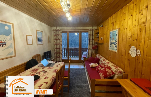 Cuisine moderne studio, Salle de bain rénovée, Salon rénové studio, Studio avec nouvelles fenêtres, Sols refaits studio, Éclairage moderne studio,