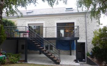 Construction de terrasse bois compositesur pilotis avec escalier métal et bois - Pontoise - 95500 -