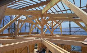 Surélévation d'une maison en ossature bois pour ajouter un plein étage
