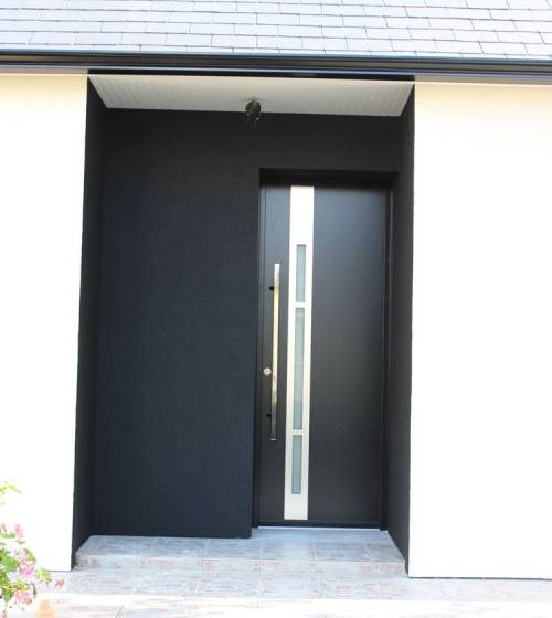 Changement porte d'entrée d'une maison à Sucé-sur-Erdre