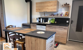 aménagement cuisine Servoz, cuisine fonctionnelle montagne, devis rénovation cuisine, cuisine moderne avec îlot, artisan rénovation Servoz